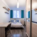 3 Bedrooms Comfy Flat Celarowska