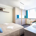 3 Bedrooms Comfy Flat Celarowska