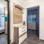 3Rooms Comfy Flat Celarowska